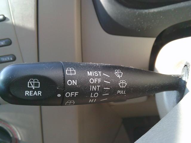 プレオ Ｆスペシャル　４ＷＤ　キーレスエントリー　ＭＴ　盗難防止システム　ＡＢＳ　ＣＤ　衝突安全ボディ　エアコン　パワーステアリング　パワーウィンドウ（7枚目）