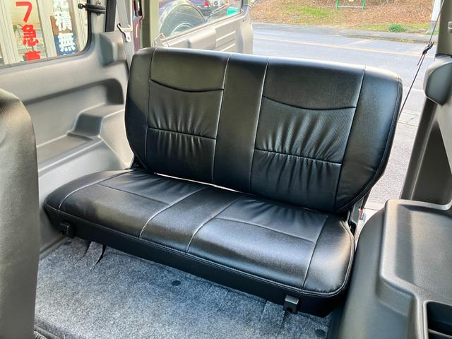 ジムニー XL リフトアップ 社外マフラー ファルケン M/T マッドタイヤ タイベル交換済み 社外フロントバンパー リアバンパー シートカバー 再塗装車(40枚目)