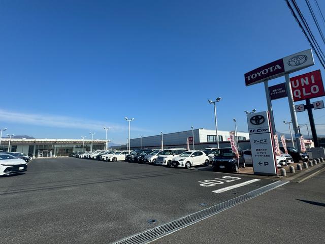 目印から見えるのが、オートモール渋川店、ＵーＰａｒｋオートモール渋川店です。つき当たり駐車場に停めて、向かって右の入り口よりお越しください