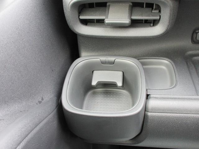 シエンタ ハイブリッドＺ　【修復歴無し】　セーフティセンス　ディスプレイオーディオ・フルセグＴＶ　バックカメラ　ビルトインＥＴＣ　両側パワースライドドア　ＬＥＤライト　前後ソナー　クルコン　ステアリングＳＷ　本革巻ステアリング（37枚目）