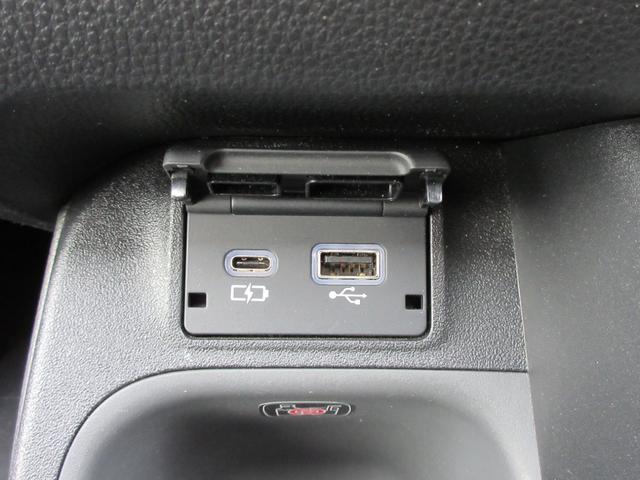 シエンタ ハイブリッドＺ　【修復歴無し】　セーフティセンス　ディスプレイオーディオ・フルセグＴＶ　バックカメラ　ビルトインＥＴＣ　両側パワースライドドア　ＬＥＤライト　前後ソナー　クルコン　ステアリングＳＷ　本革巻ステアリング（39枚目）