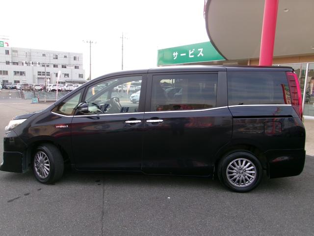 エスクァイア ハイブリッドＸｉ　純正ナビ　バックカメラ　ＥＴＣ　フリップダウンモニター　シートヒーター（8枚目）