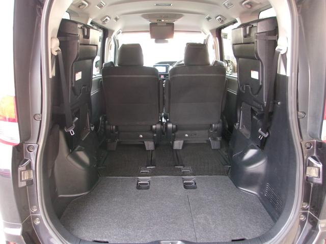 エスクァイア ハイブリッドＸｉ　純正ナビ　バックカメラ　ＥＴＣ　フリップダウンモニター　シートヒーター（10枚目）