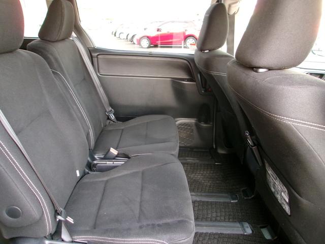 エスクァイア ハイブリッドＸｉ　純正ナビ　バックカメラ　ＥＴＣ　フリップダウンモニター　シートヒーター（12枚目）