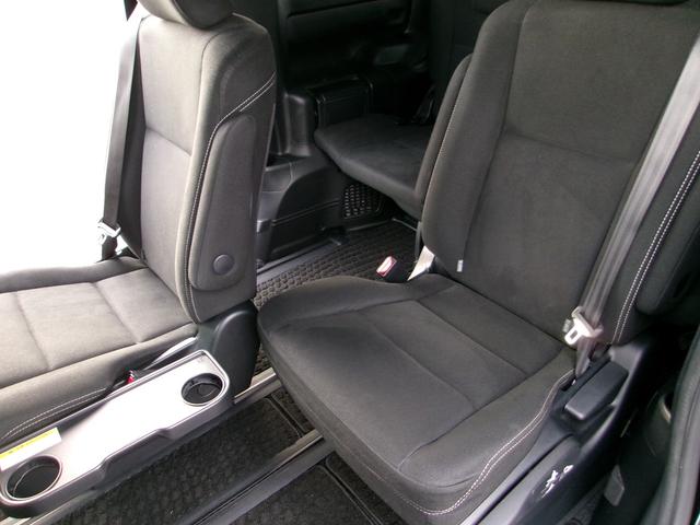 エスクァイア ハイブリッドＸｉ　純正ナビ　バックカメラ　ＥＴＣ　フリップダウンモニター　シートヒーター（13枚目）