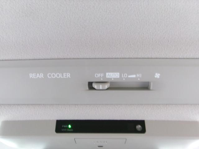 エスクァイア ハイブリッドＸｉ　純正ナビ　バックカメラ　ＥＴＣ　フリップダウンモニター　シートヒーター（15枚目）