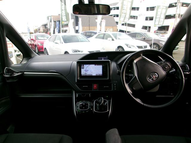 エスクァイア ハイブリッドＸｉ　純正ナビ　バックカメラ　ＥＴＣ　フリップダウンモニター　シートヒーター（16枚目）