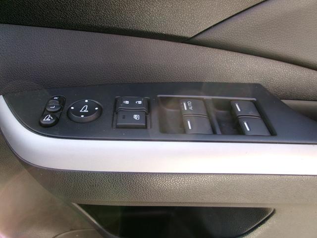 スイッチ類がシンプルで操作しやすいです！！