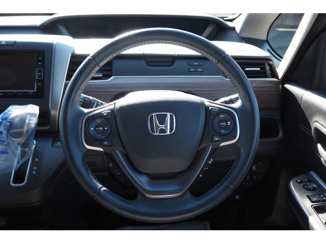 フリード クロスター・ホンダセンシング　前後ドラレコ／両側パワースライドドア／ホンダセンシング／衝突軽減ブレーキ／クルーズコントロール／ＬＥＤヘッドライト／アルミホイール／純正ナビ／ＥＴＣ／ＴＶ／バックカメラ／（3枚目）