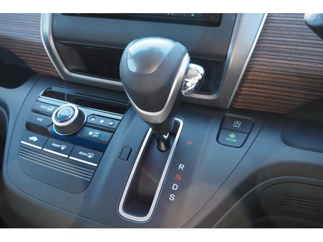 フリード クロスター・ホンダセンシング　前後ドラレコ／両側パワースライドドア／ホンダセンシング／衝突軽減ブレーキ／クルーズコントロール／ＬＥＤヘッドライト／アルミホイール／純正ナビ／ＥＴＣ／ＴＶ／バックカメラ／（9枚目）