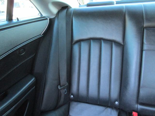 CLS500 正規ディーラー車 社外HDDナビ フルセグ バックカメラ サンルーフ 19インチアルミホイール ヒーター付き電動レザーシート ウッドコンビハンドル ETC 法人使用車 取説記録簿付(32枚目)