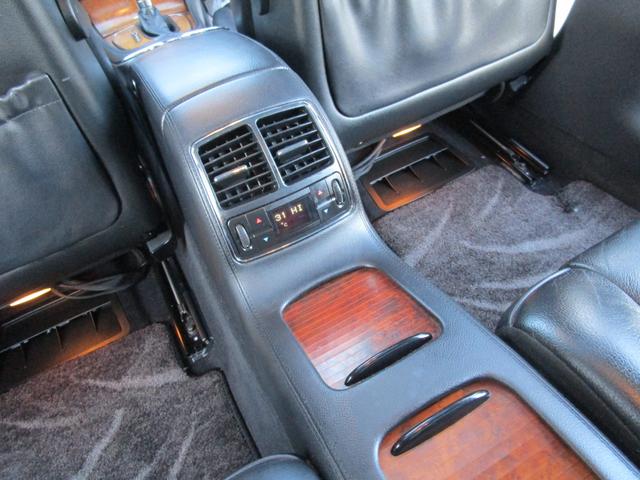 CLS500 正規ディーラー車 社外HDDナビ フルセグ バックカメラ サンルーフ 19インチアルミホイール ヒーター付き電動レザーシート ウッドコンビハンドル ETC 法人使用車 取説記録簿付(71枚目)
