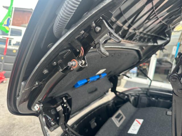 Ｚ４ ｓＤｒｉｖｅ２３ｉスタイルエッセンス　正規ディーラー車　ＭＡＶＩＮ製エアロパーツ　ローダウン　レザー調シートカバー　１７インチアルミホイール　ＨＩＤライト　ＥＴＣ　キーレス　新品エンブレム　純正オーディオ　パドルシフトマニュアルモード（34枚目）
