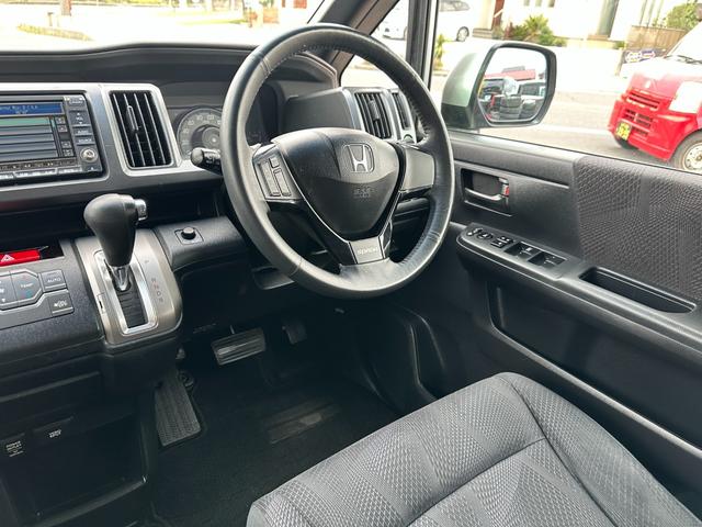 ステップワゴンスパーダ Z 新品タイヤ 純正HDDナビ W電動スライドドア フリップダウンモニター スマートキー バックカメラ フルセグ Bluetooth 純正16インチアルミホイール ETC HIDライト ドライブレコーダー(6枚目)