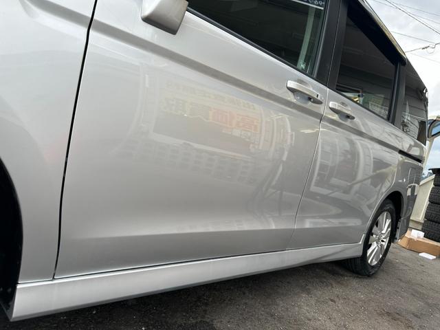 ステップワゴンスパーダ Z 新品タイヤ 純正HDDナビ W電動スライドドア フリップダウンモニター スマートキー バックカメラ フルセグ Bluetooth 純正16インチアルミホイール ETC HIDライト ドライブレコーダー(16枚目)