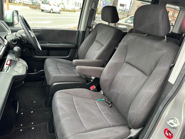 ステップワゴンスパーダ Z 新品タイヤ 純正HDDナビ W電動スライドドア フリップダウンモニター スマートキー バックカメラ フルセグ Bluetooth 純正16インチアルミホイール ETC HIDライト ドライブレコーダー(24枚目)