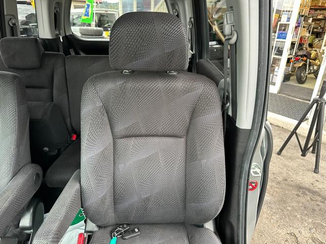 ステップワゴンスパーダ Z 新品タイヤ 純正HDDナビ W電動スライドドア フリップダウンモニター スマートキー バックカメラ フルセグ Bluetooth 純正16インチアルミホイール ETC HIDライト ドライブレコーダー(25枚目)