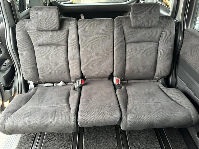 ステップワゴンスパーダ Z 新品タイヤ 純正HDDナビ W電動スライドドア フリップダウンモニター スマートキー バックカメラ フルセグ Bluetooth 純正16インチアルミホイール ETC HIDライト ドライブレコーダー(31枚目)