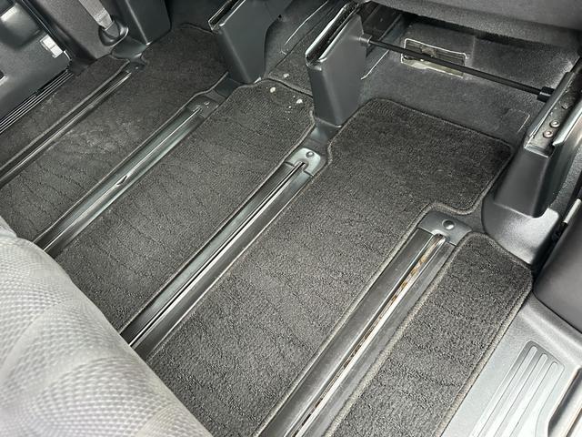 ステップワゴンスパーダ Z 新品タイヤ 純正HDDナビ W電動スライドドア フリップダウンモニター スマートキー バックカメラ フルセグ Bluetooth 純正16インチアルミホイール ETC HIDライト ドライブレコーダー(40枚目)