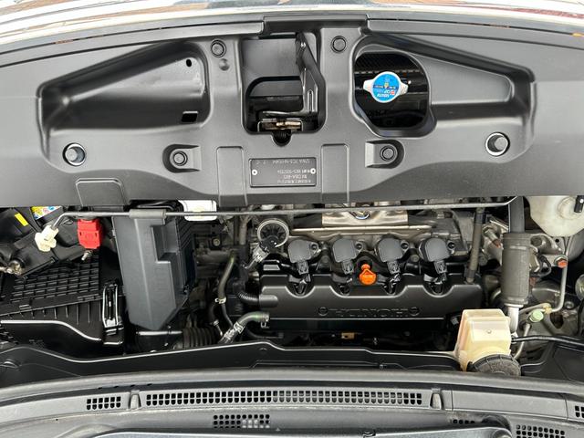 ステップワゴンスパーダ Z 新品タイヤ 純正HDDナビ W電動スライドドア フリップダウンモニター スマートキー バックカメラ フルセグ Bluetooth 純正16インチアルミホイール ETC HIDライト ドライブレコーダー(70枚目)