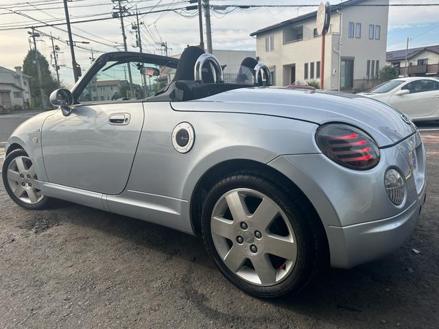 コペン ２ｎｄアニバーサリーエディション　純正レカロシート　社外ナビ　社外ＬＥＤテールランプ　ＥＴＣ　ＭＯＭＯステアリング　シートヒーター　ワンセグ　ＥＴＣ　キーレス　ＨＩＤライト　純正１５インチアルミホイール（3枚目）