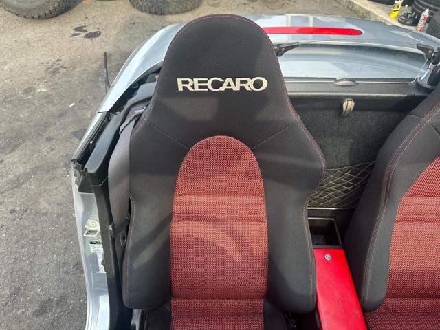 コペン ２ｎｄアニバーサリーエディション　純正レカロシート　社外ナビ　社外ＬＥＤテールランプ　ＥＴＣ　ＭＯＭＯステアリング　シートヒーター　ワンセグ　ＥＴＣ　キーレス　ＨＩＤライト　純正１５インチアルミホイール（21枚目）