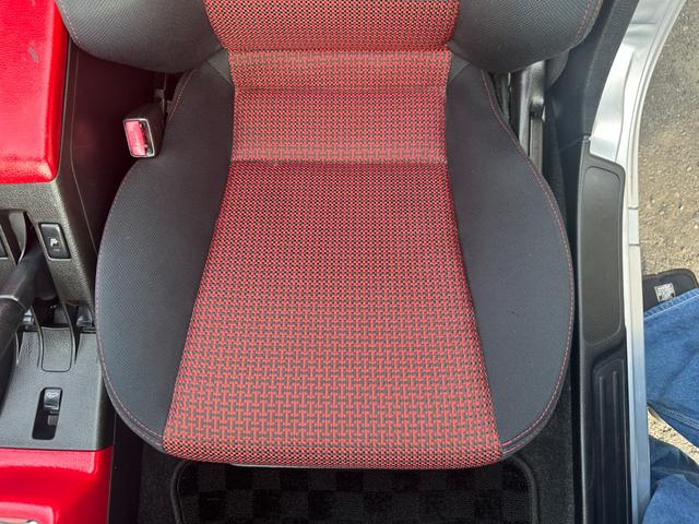 コペン ２ｎｄアニバーサリーエディション　純正レカロシート　社外ナビ　社外ＬＥＤテールランプ　ＥＴＣ　ＭＯＭＯステアリング　シートヒーター　ワンセグ　ＥＴＣ　キーレス　ＨＩＤライト　純正１５インチアルミホイール（28枚目）