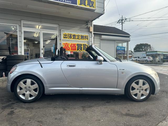 コペン ２ｎｄアニバーサリーエディション　純正レカロシート　社外ナビ　社外ＬＥＤテールランプ　ＥＴＣ　ＭＯＭＯステアリング　シートヒーター　ワンセグ　ＥＴＣ　キーレス　ＨＩＤライト　純正１５インチアルミホイール（38枚目）