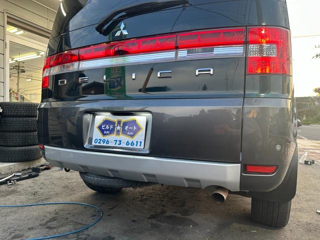 デリカD:5 G パワーパッケージ 4WD 新品タイヤ 7人乗り 社外ナビ フリップダウンモニター バックカメラ フルセグ Bluetooth クリアランスソナー スマートキー 純正18インチアルミホイール ETC HIDライト(67枚目)