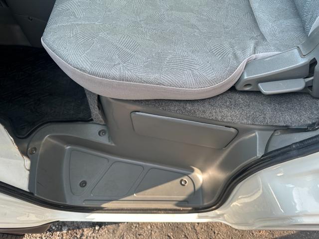 クリッパーバン DX 新品タイヤ タイミングベルト交換 社外14インチアルミホイール ヘッドライトレベライザー スペアキー 取扱説明書 整備点検記録簿(27枚目)