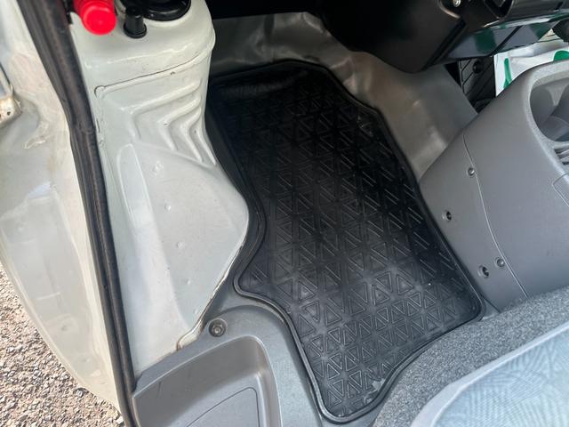 クリッパーバン DX 新品タイヤ タイミングベルト交換 社外14インチアルミホイール ヘッドライトレベライザー スペアキー 取扱説明書 整備点検記録簿(28枚目)