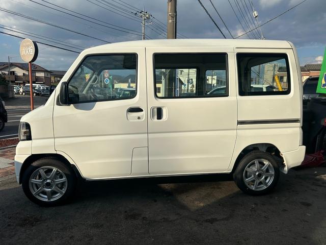 クリッパーバン DX 新品タイヤ タイミングベルト交換 社外14インチアルミホイール ヘッドライトレベライザー スペアキー 取扱説明書 整備点検記録簿(46枚目)