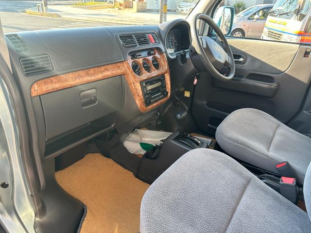 バモス Ｌ　タイミングベルト交換　ホンダ純正１４インチアルミホイール　キーレス　ドアバイザー　純正オーディオ　ウッドパネル　取説、記録簿（23枚目）