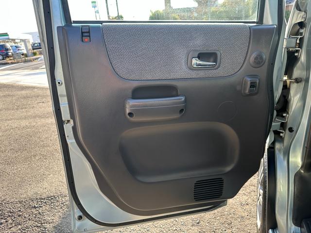 バモス Ｌ　タイミングベルト交換　ホンダ純正１４インチアルミホイール　キーレス　ドアバイザー　純正オーディオ　ウッドパネル　取説、記録簿（29枚目）