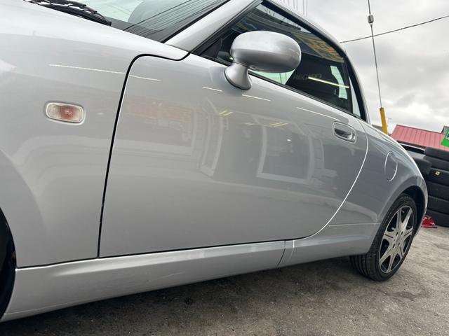 コペン ２ｎｄアニバーサリーエディション　新品オープン油圧ポンプ　新品タイヤ　純正レカロシート　純正ＭＯＭＯステアリング　シートヒーター　社外１５インチアルミホイール　社外ＬＥＤテールランプ　純正エアロパーツ　社外エアクリーナー　ＥＴＣ（17枚目）