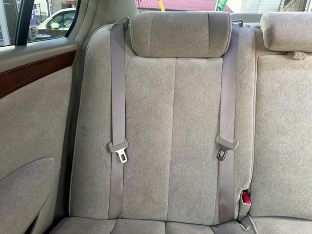 シーマ ３００Ｇ　中期モデル　新品タイヤ　インタークーラーターボ　純正ナビ　パワーシート　オットマン　バックカメラ　１８インチアルミホイール　マルチプロジェクターＨＩＤ　ＥＴＣ　キーレス　ドアバイザー　レーダー探知機（32枚目）