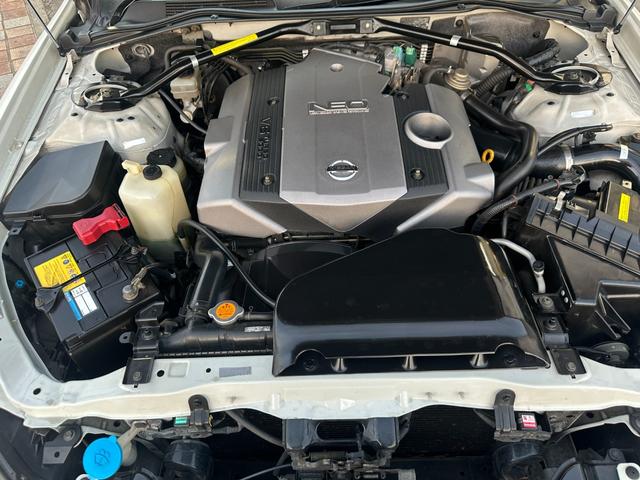 シーマ ３００Ｇ　中期モデル　新品タイヤ　インタークーラーターボ　純正ナビ　パワーシート　オットマン　バックカメラ　１８インチアルミホイール　マルチプロジェクターＨＩＤ　ＥＴＣ　キーレス　ドアバイザー　レーダー探知機（59枚目）