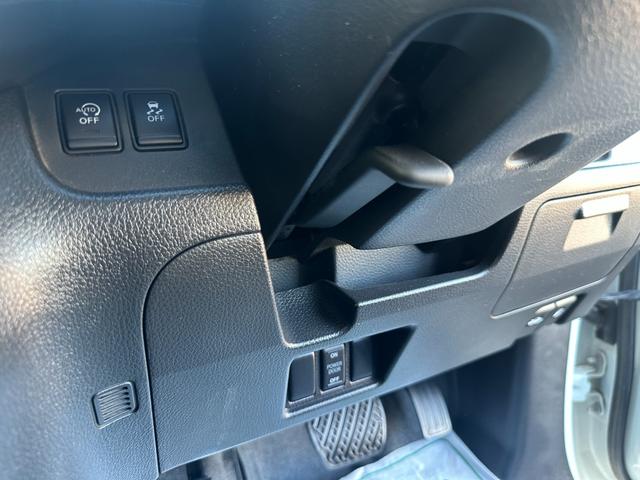 セレナ 20X Vセレクション+セーフティ S-ハイブリッド 新品タイヤ 車線逸脱警告 純正ナビ 両側電動スライドドア フルセグ バックカメラ Bluetooth スマートキー 純正15インチアルミホイール ETC 後席ピクニックテーブル 取説記録簿(10枚目)