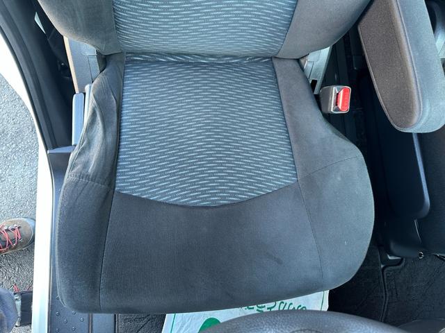 セレナ 20X Vセレクション+セーフティ S-ハイブリッド 新品タイヤ 車線逸脱警告 純正ナビ 両側電動スライドドア フルセグ バックカメラ Bluetooth スマートキー 純正15インチアルミホイール ETC 後席ピクニックテーブル 取説記録簿(21枚目)