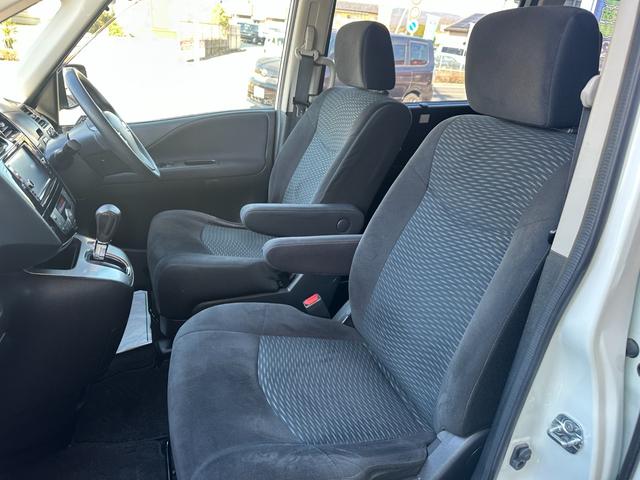 セレナ 20X Vセレクション+セーフティ S-ハイブリッド 新品タイヤ 車線逸脱警告 純正ナビ 両側電動スライドドア フルセグ バックカメラ Bluetooth スマートキー 純正15インチアルミホイール ETC 後席ピクニックテーブル 取説記録簿(25枚目)