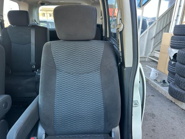 セレナ 20X Vセレクション+セーフティ S-ハイブリッド 新品タイヤ 車線逸脱警告 純正ナビ 両側電動スライドドア フルセグ バックカメラ Bluetooth スマートキー 純正15インチアルミホイール ETC 後席ピクニックテーブル 取説記録簿(26枚目)