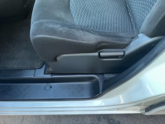 セレナ 20X Vセレクション+セーフティ S-ハイブリッド 新品タイヤ 車線逸脱警告 純正ナビ 両側電動スライドドア フルセグ バックカメラ Bluetooth スマートキー 純正15インチアルミホイール ETC 後席ピクニックテーブル 取説記録簿(28枚目)