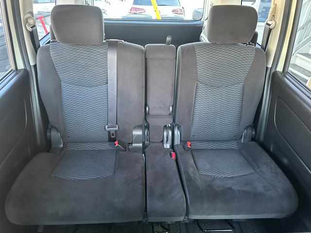 セレナ 20X Vセレクション+セーフティ S-ハイブリッド 新品タイヤ 車線逸脱警告 純正ナビ 両側電動スライドドア フルセグ バックカメラ Bluetooth スマートキー 純正15インチアルミホイール ETC 後席ピクニックテーブル 取説記録簿(32枚目)