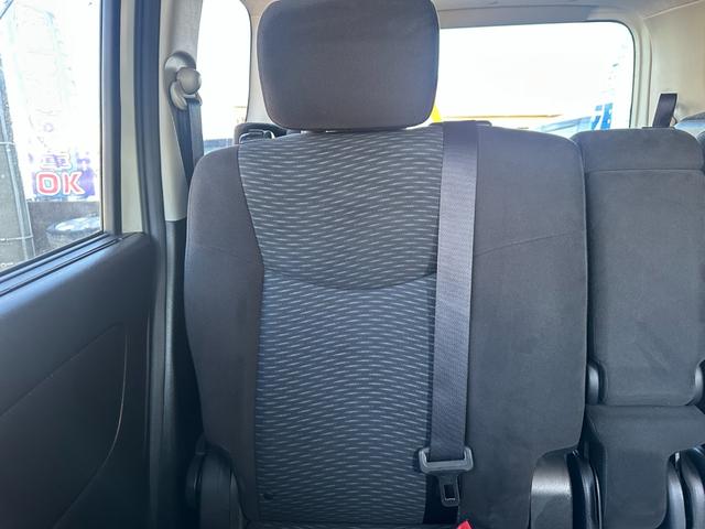 セレナ 20X Vセレクション+セーフティ S-ハイブリッド 新品タイヤ 車線逸脱警告 純正ナビ 両側電動スライドドア フルセグ バックカメラ Bluetooth スマートキー 純正15インチアルミホイール ETC 後席ピクニックテーブル 取説記録簿(33枚目)