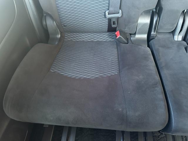 セレナ 20X Vセレクション+セーフティ S-ハイブリッド 新品タイヤ 車線逸脱警告 純正ナビ 両側電動スライドドア フルセグ バックカメラ Bluetooth スマートキー 純正15インチアルミホイール ETC 後席ピクニックテーブル 取説記録簿(35枚目)