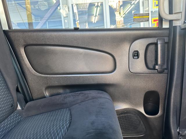 セレナ 20X Vセレクション+セーフティ S-ハイブリッド 新品タイヤ 車線逸脱警告 純正ナビ 両側電動スライドドア フルセグ バックカメラ Bluetooth スマートキー 純正15インチアルミホイール ETC 後席ピクニックテーブル 取説記録簿(40枚目)