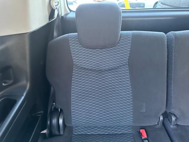 セレナ 20X Vセレクション+セーフティ S-ハイブリッド 新品タイヤ 車線逸脱警告 純正ナビ 両側電動スライドドア フルセグ バックカメラ Bluetooth スマートキー 純正15インチアルミホイール ETC 後席ピクニックテーブル 取説記録簿(43枚目)