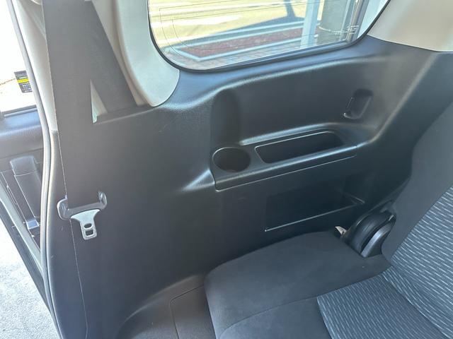 セレナ 20X Vセレクション+セーフティ S-ハイブリッド 新品タイヤ 車線逸脱警告 純正ナビ 両側電動スライドドア フルセグ バックカメラ Bluetooth スマートキー 純正15インチアルミホイール ETC 後席ピクニックテーブル 取説記録簿(47枚目)