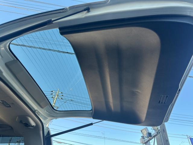 セレナ 20X Vセレクション+セーフティ S-ハイブリッド 新品タイヤ 車線逸脱警告 純正ナビ 両側電動スライドドア フルセグ バックカメラ Bluetooth スマートキー 純正15インチアルミホイール ETC 後席ピクニックテーブル 取説記録簿(53枚目)