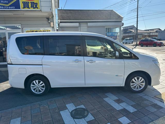 セレナ 20X Vセレクション+セーフティ S-ハイブリッド 新品タイヤ 車線逸脱警告 純正ナビ 両側電動スライドドア フルセグ バックカメラ Bluetooth スマートキー 純正15インチアルミホイール ETC 後席ピクニックテーブル 取説記録簿(59枚目)